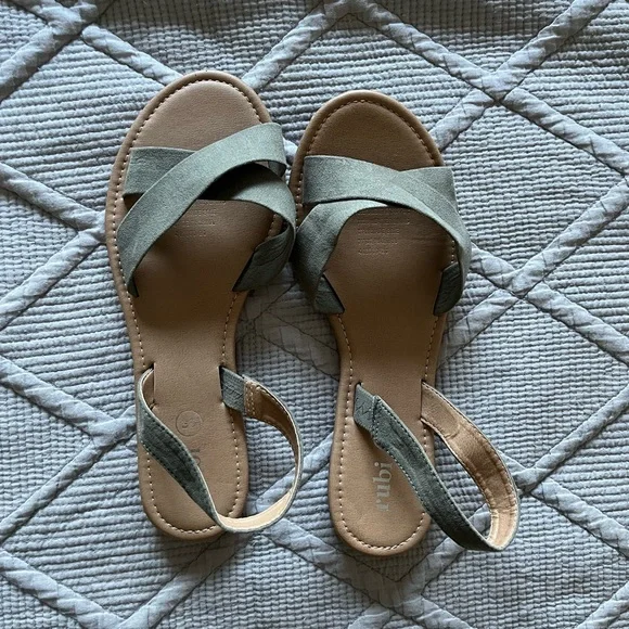 Rubi shoes khaki sandals. Size 39. - Picture 1 of 3